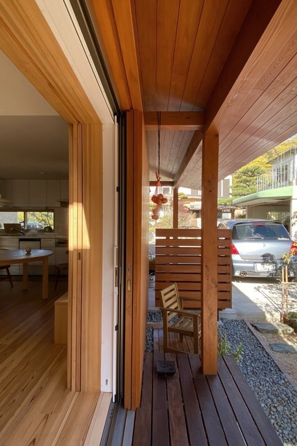 この縁側がBBQや癒しの時間になっている