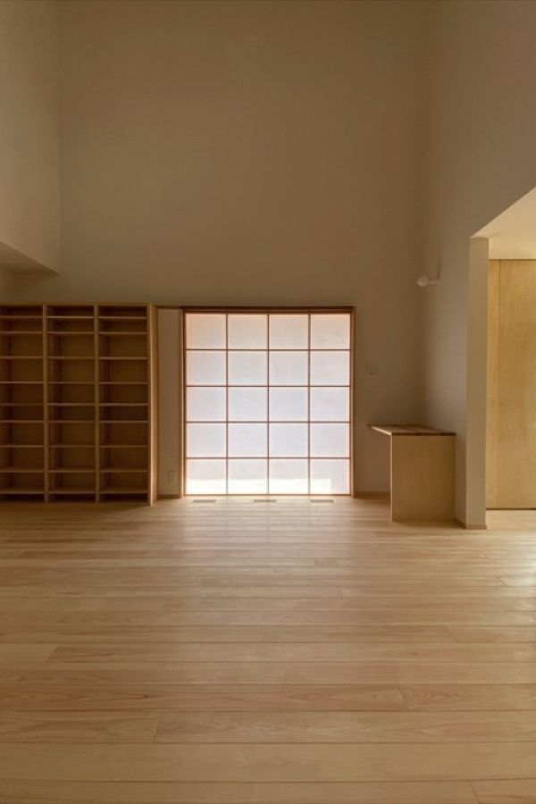 関連する家具や縁側、建具も設える