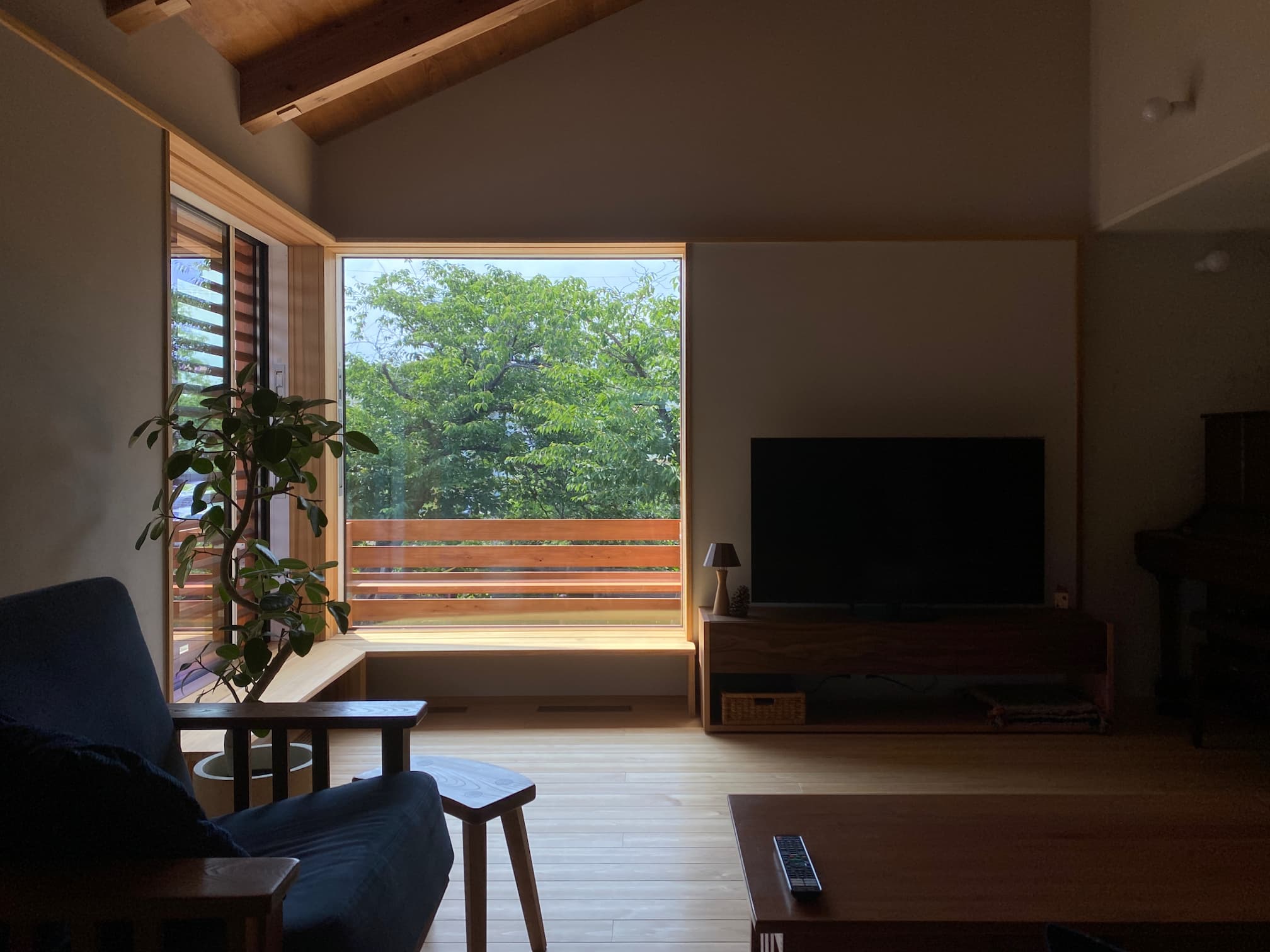 【豊中の設計事例】天井高2100mmの暮らし心地と開放感を出す工夫とは？