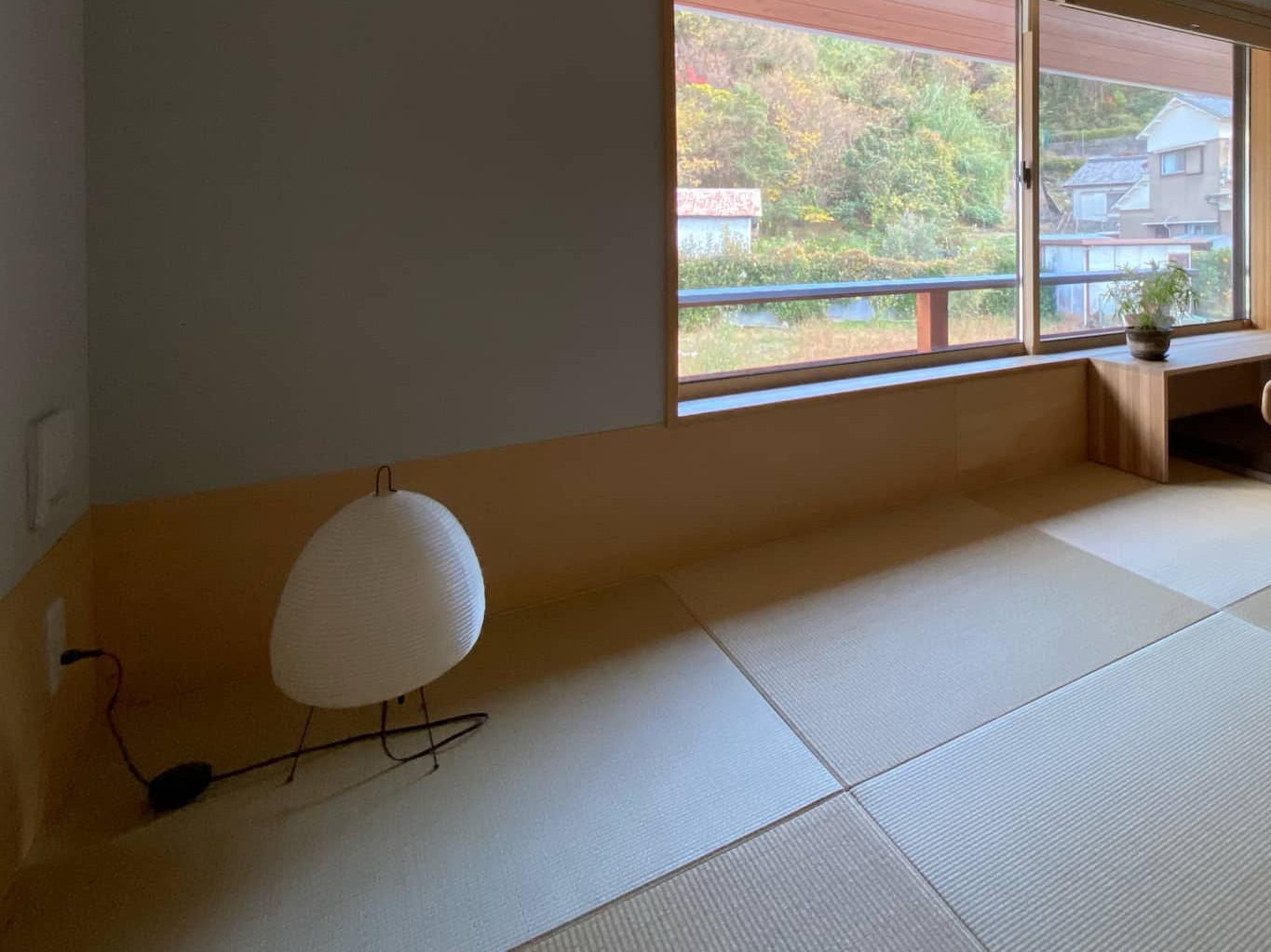 イサムノグチのフロアランプ「AKARI」　