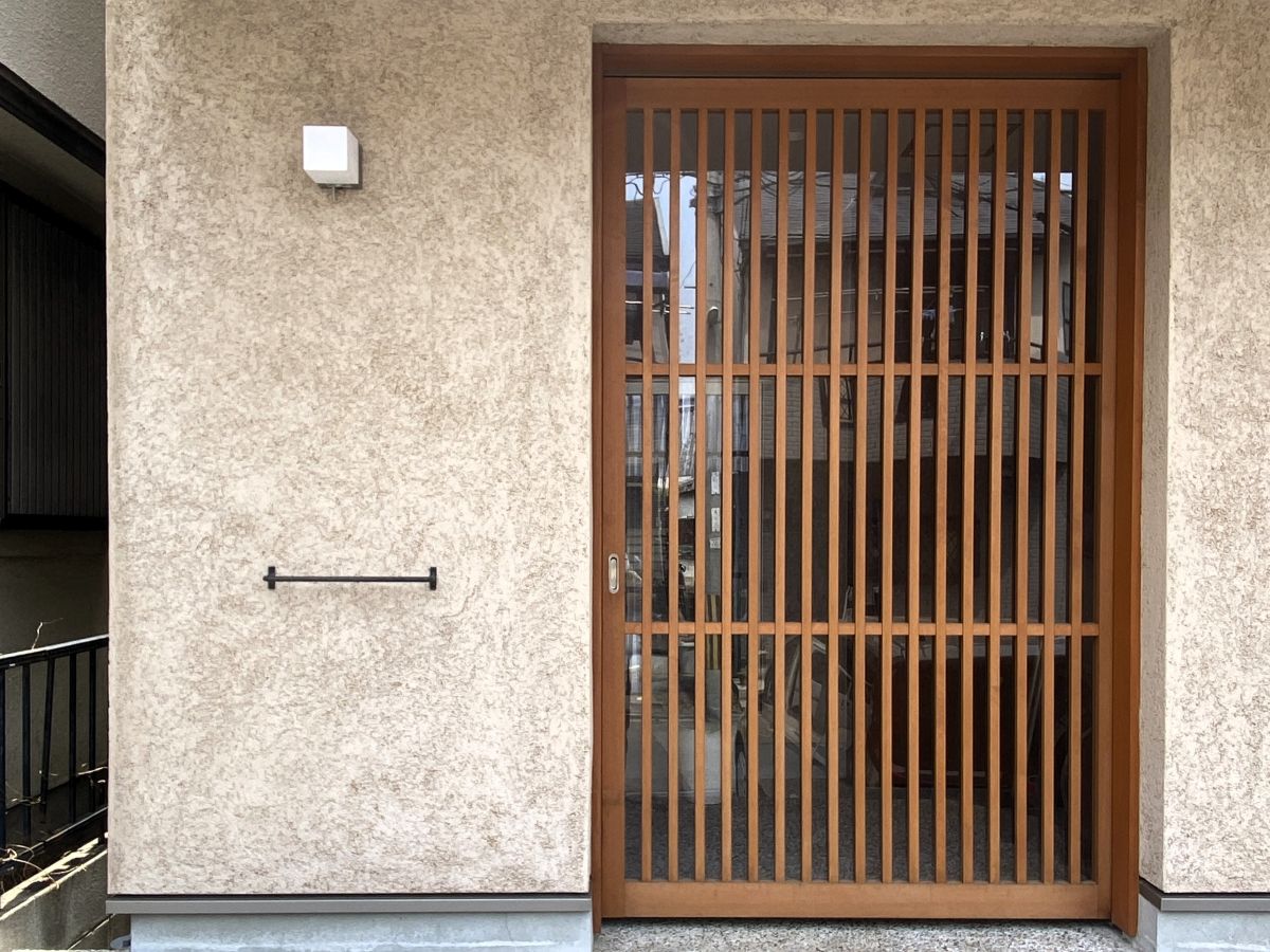 池田市にある木のぬくもりを感じる玄関
